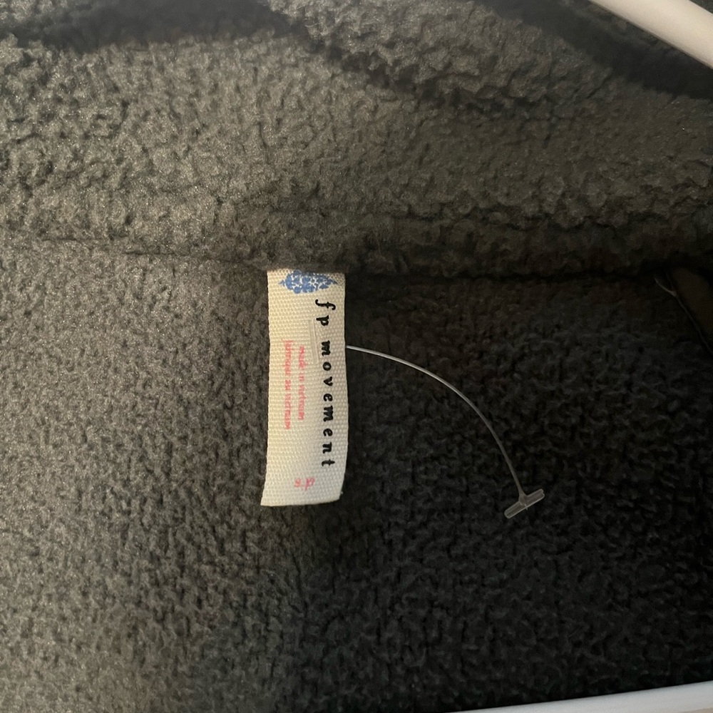 FP Movement by Free People Hit the Slopes - Picture 6 of 6